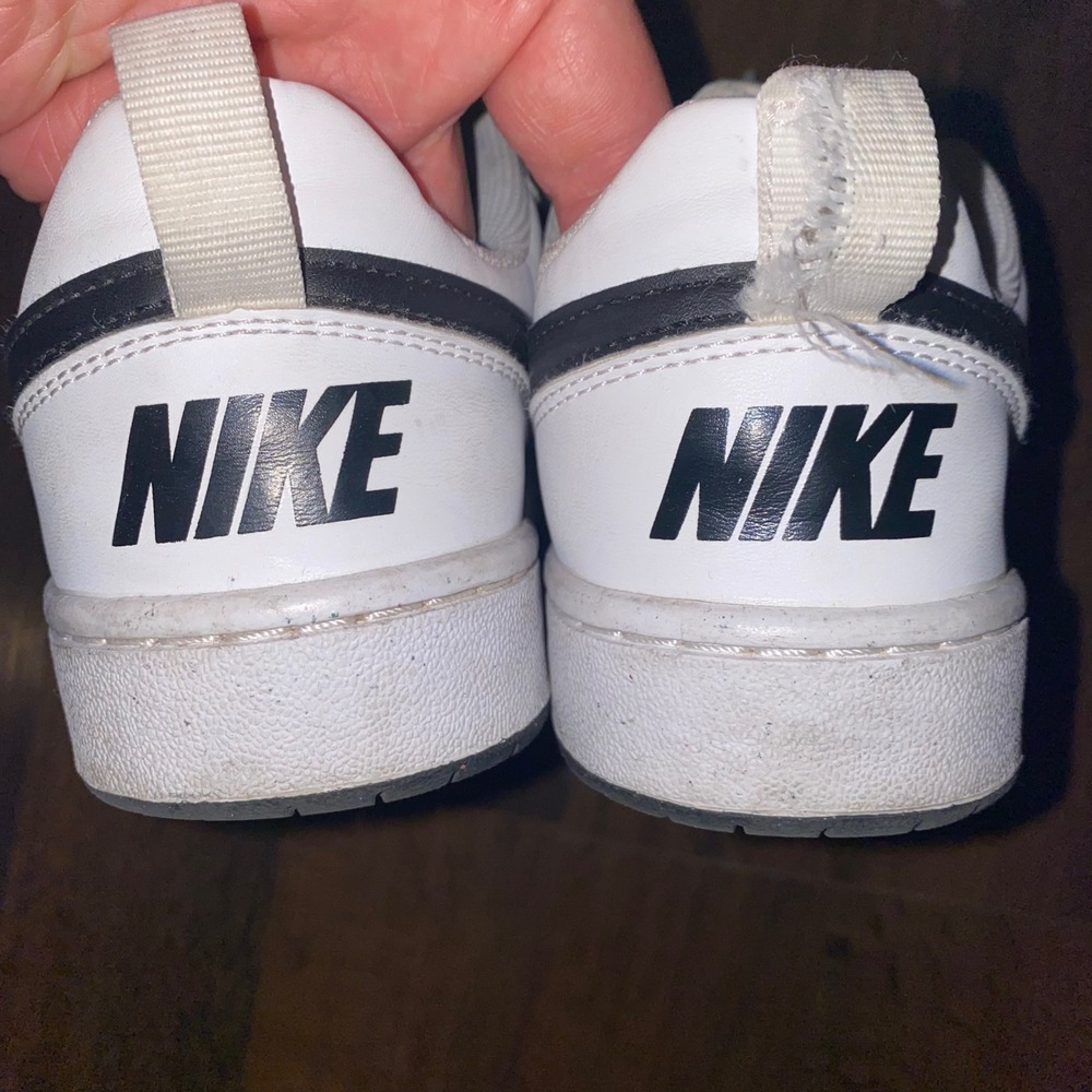 Nike Court Borough‎ Low 2 White Black Sneakers Youth Size 6.5Y Style DV5456-104 - Picture 5 of 11